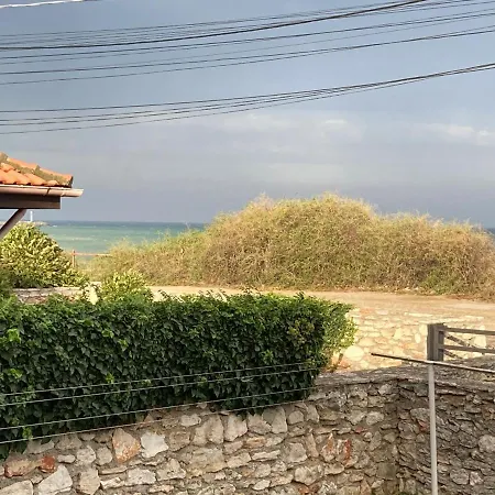 Casa Marii Beachfront In *