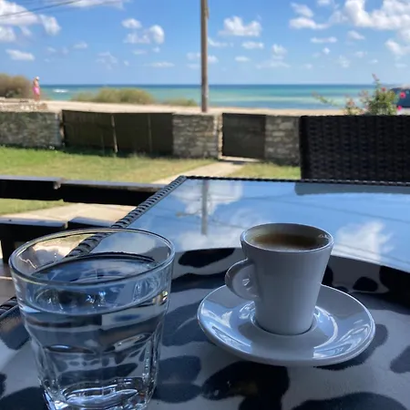 Villa Casa Marii Beachfront In *